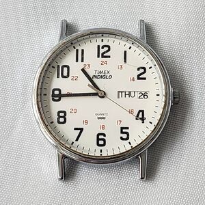 Timex Indiglo Water Resistant Day-Date Quartz‎ Watch Silver White Dial Classic